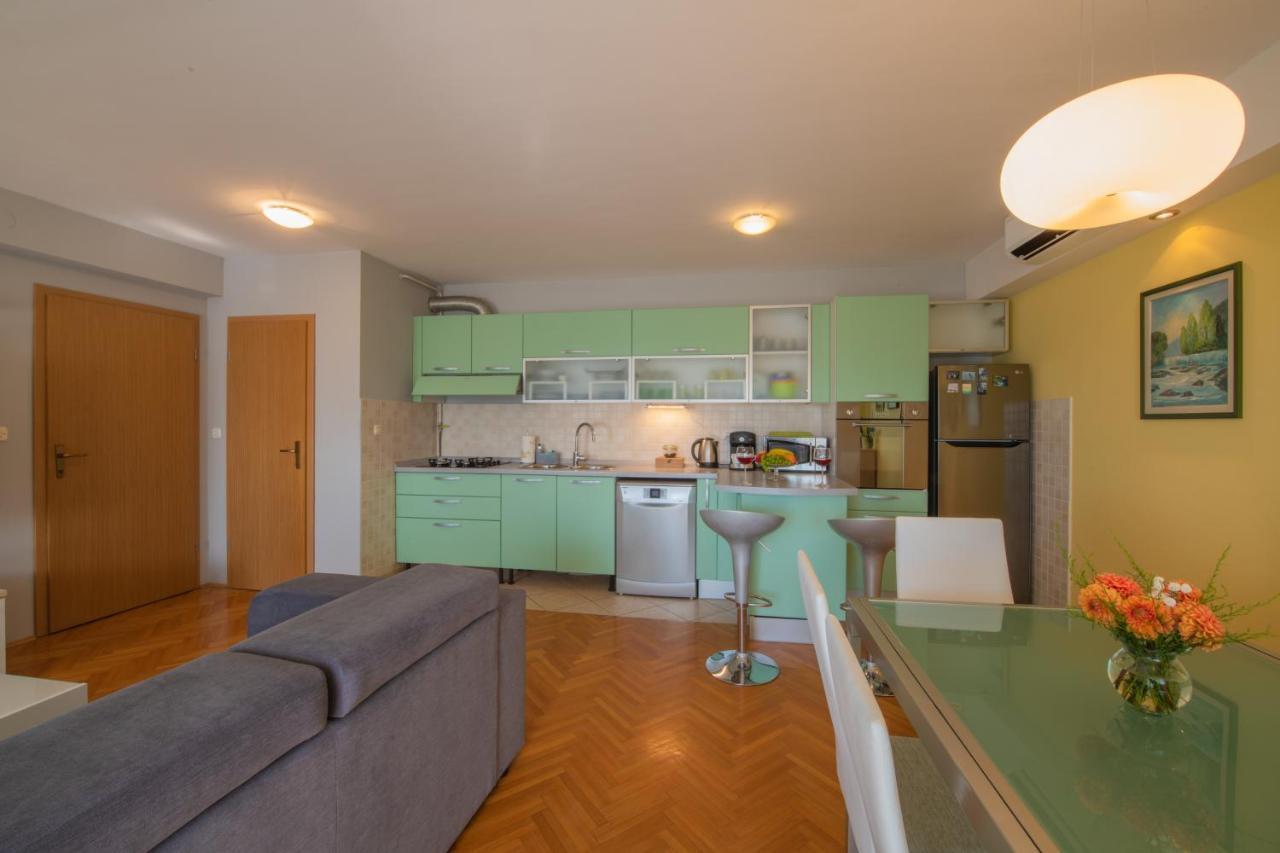 Apartman Silvija Осиек Екстериор снимка