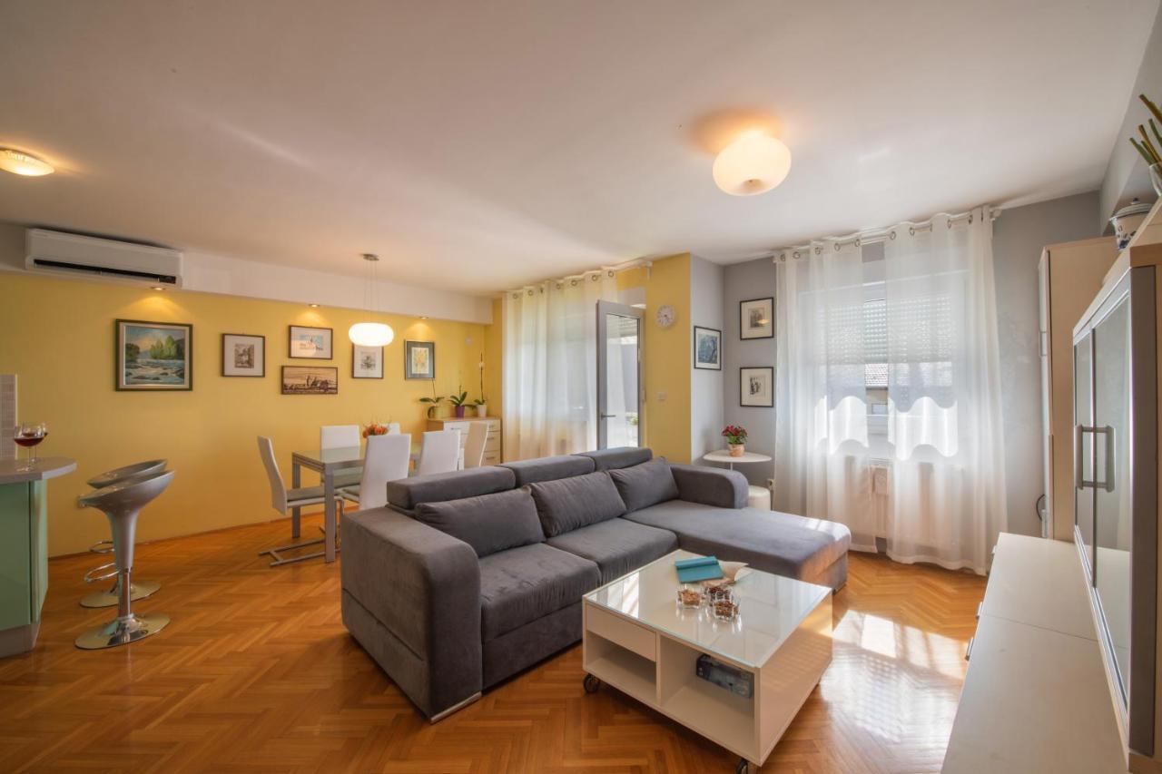 Apartman Silvija Осиек Екстериор снимка